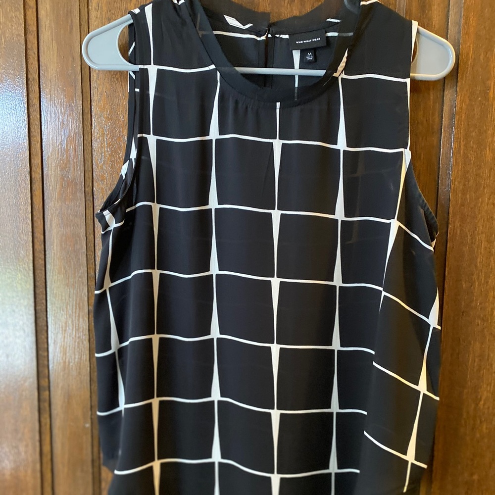 Sleeveless work blouse